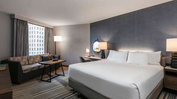 Hyatt-Regency-Houston-P221-King.16x9